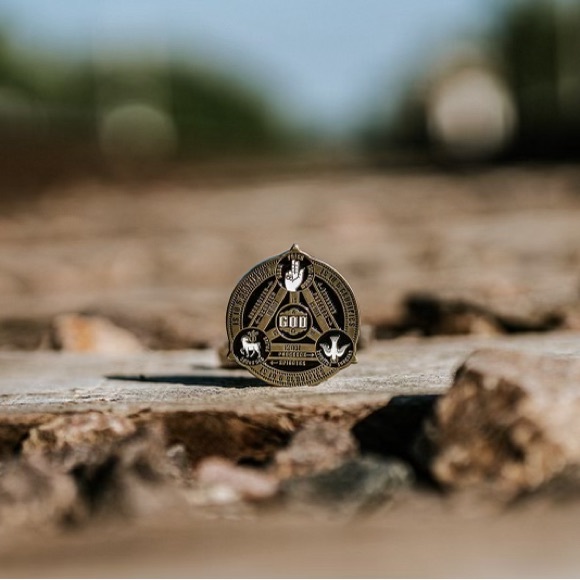 Trinity Coin/Poker chip - Picture 3 of 6